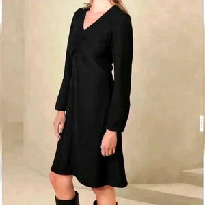 BANANA REPUBLIC SHIRRED MIDI DRESS